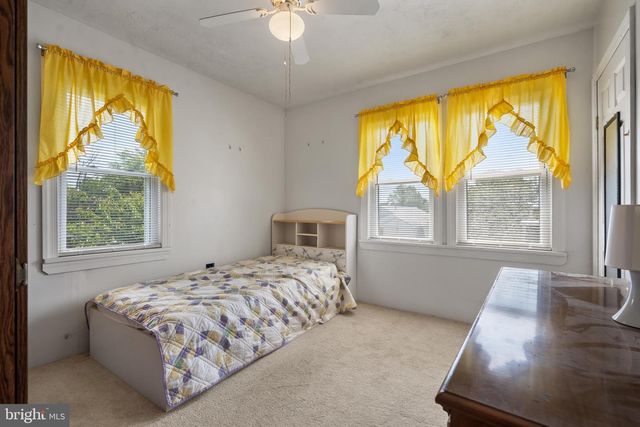 331 W JACKSON AVE, Magnolia, NJ 08049