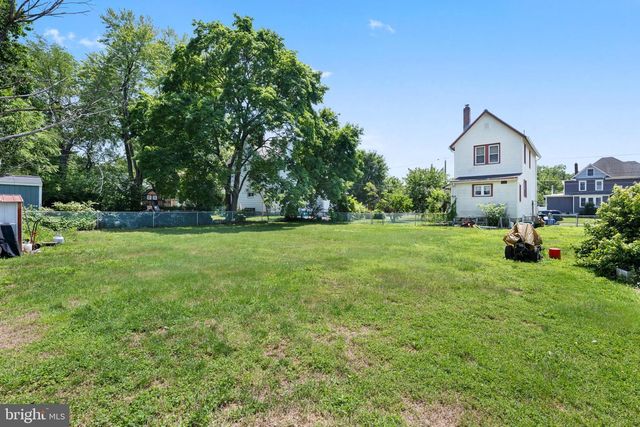 331 W JACKSON AVE, Magnolia, NJ 08049