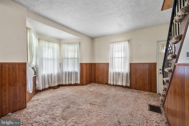 331 W JACKSON AVE, Magnolia, NJ 08049