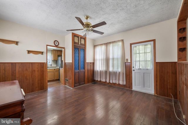 331 W JACKSON AVE, Magnolia, NJ 08049