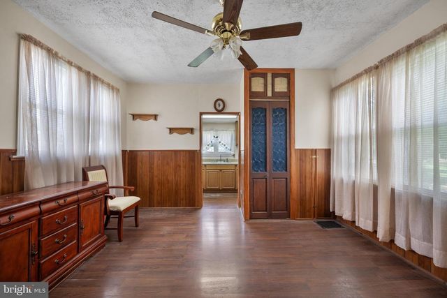 331 W JACKSON AVE, Magnolia, NJ 08049