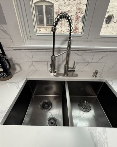 59 Rowley, Rochester, NY 14607