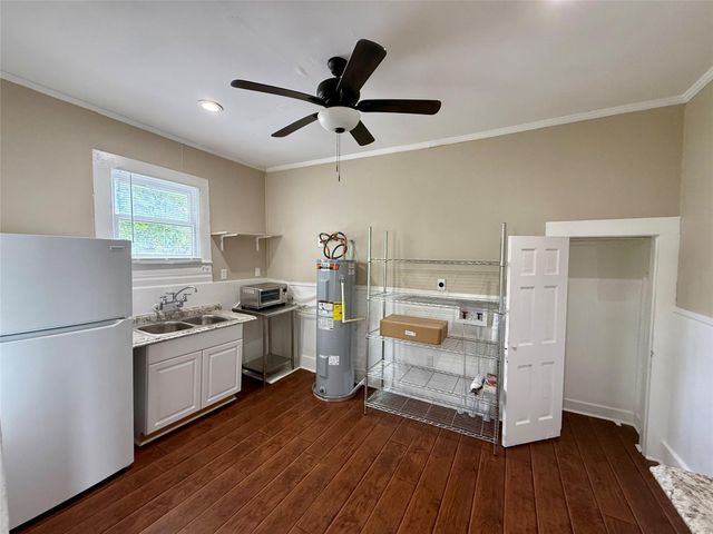 1403 14th Street 3, Huntsville, TX 77340