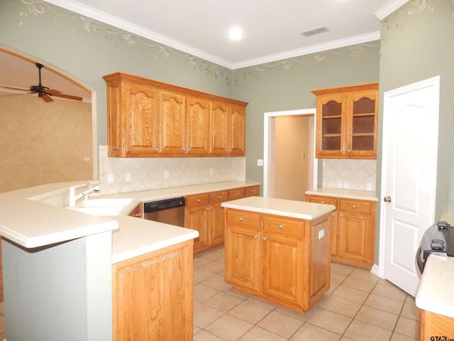 1221 River Bend Dr., Tyler, TX 75703
