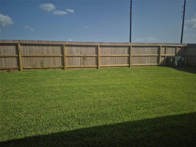 403 Dorion Lagoon, Crosby, TX 77532