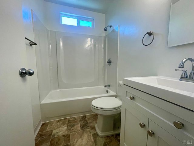 1930 L Ellenburg St, Vallejo, CA 94590