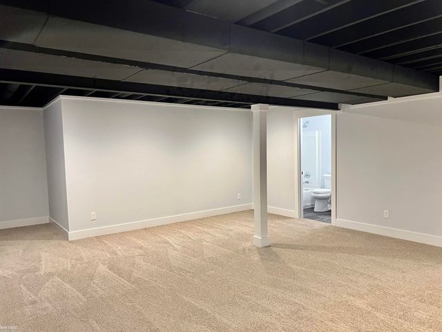 25 Loretta Lane, South Lyon, MI 48178