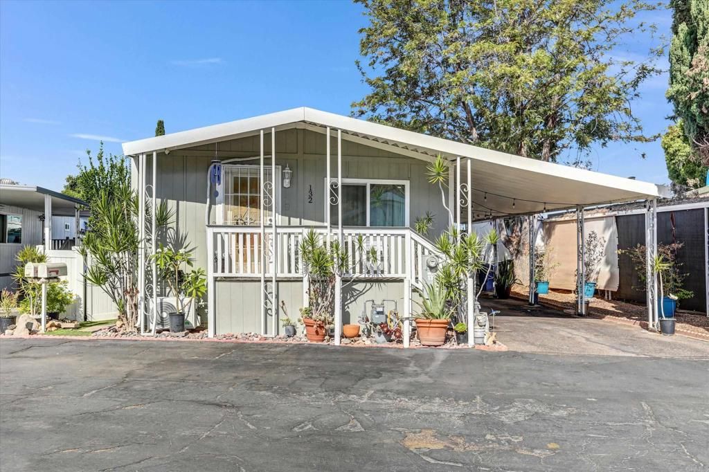 351 E Bradley Avenue 132, El Cajon, CA 92021 — exterior