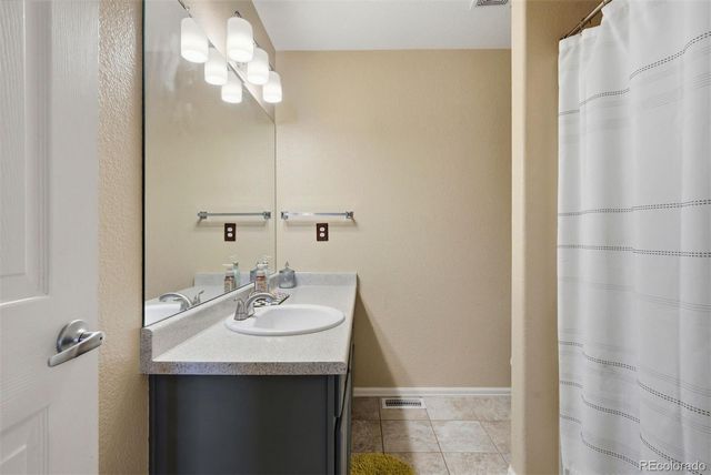 5493 S Versailles Street, Aurora, CO 80015