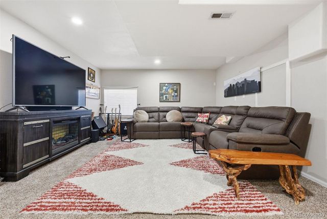 5493 S Versailles Street, Aurora, CO 80015