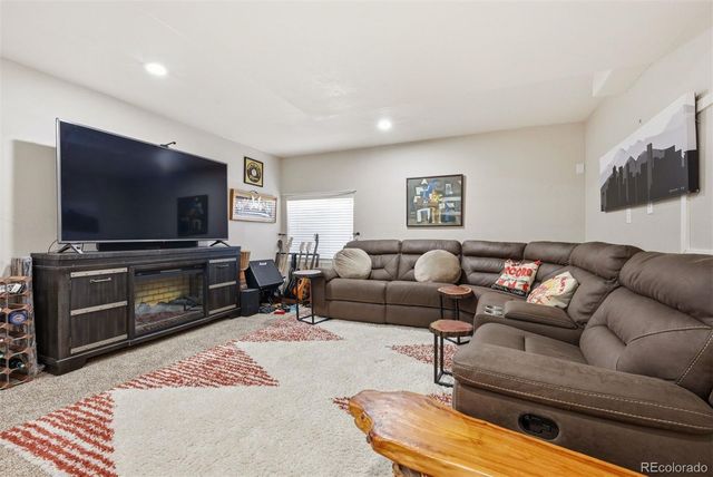 5493 S Versailles Street, Aurora, CO 80015