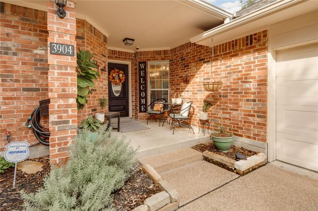 3904 Cheshire Court, Bryan, TX 77802