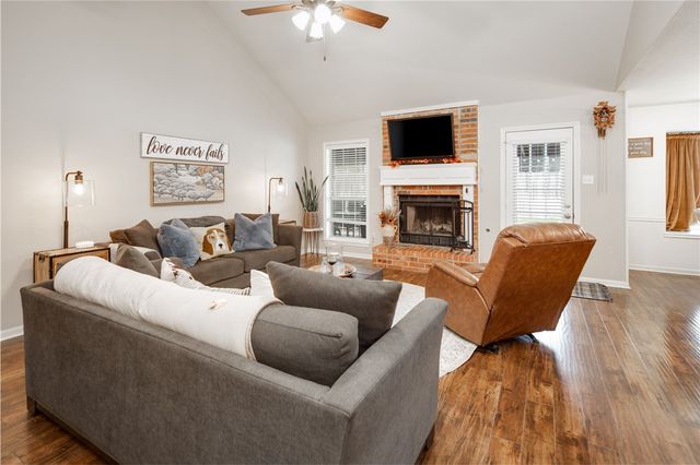 3904 Cheshire Court, Bryan, TX 77802