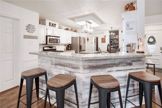 3904 Cheshire Court, Bryan, TX 77802