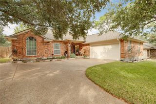 3904 Cheshire Court, Bryan, TX 77802