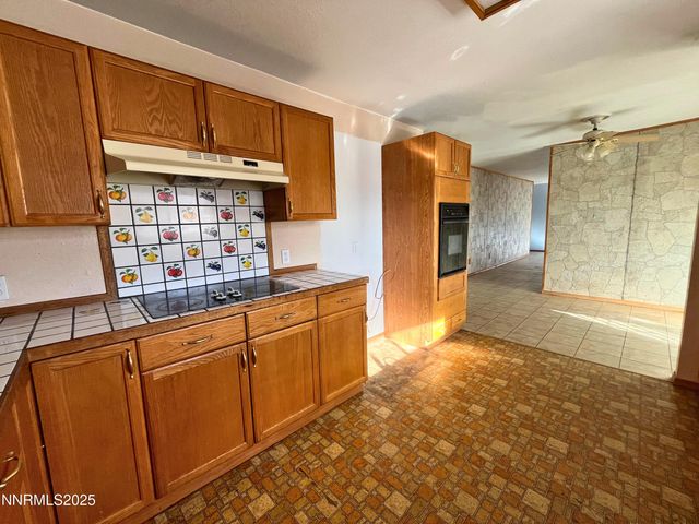 645 K Street, Hawthorne, NV 89415