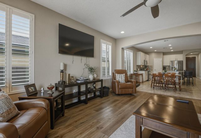 12005 Echo Valley Lane NW, Albuquerque, NM 87120