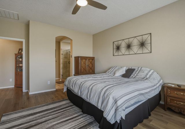 12005 Echo Valley Lane NW, Albuquerque, NM 87120