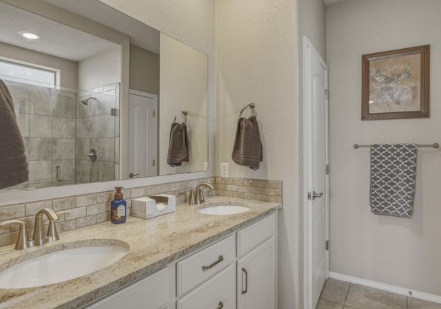 12005 Echo Valley Lane NW, Albuquerque, NM 87120