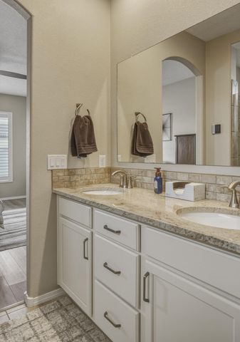 12005 Echo Valley Lane NW, Albuquerque, NM 87120