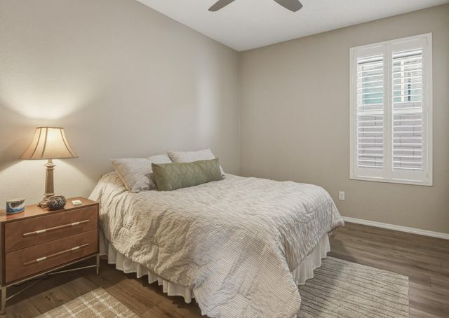 12005 Echo Valley Lane NW, Albuquerque, NM 87120