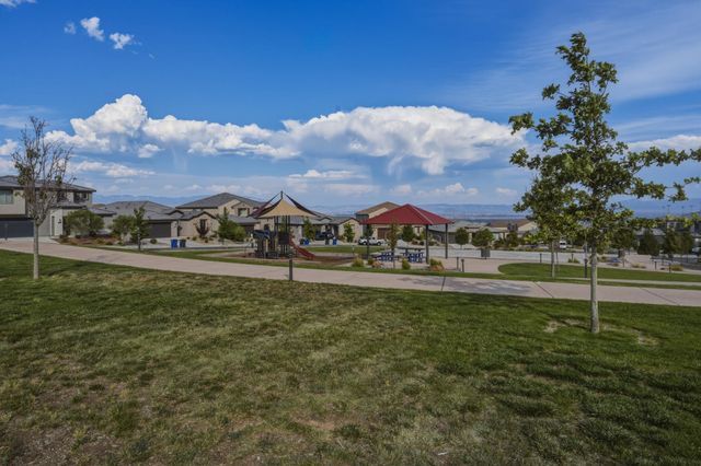 12005 Echo Valley Lane NW, Albuquerque, NM 87120