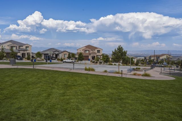 12005 Echo Valley Lane NW, Albuquerque, NM 87120