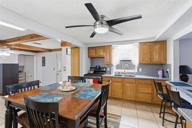 8870 53RD WAY N, Pinellas Park, FL 33782