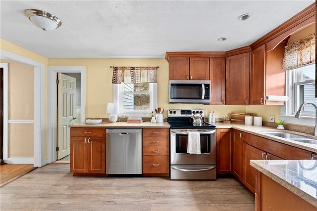 346 Chestnut Street, Warwick, RI 02888