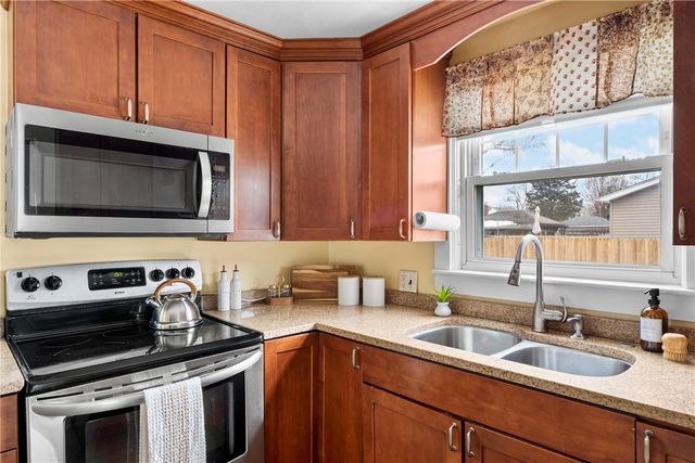 346 Chestnut Street, Warwick, RI 02888