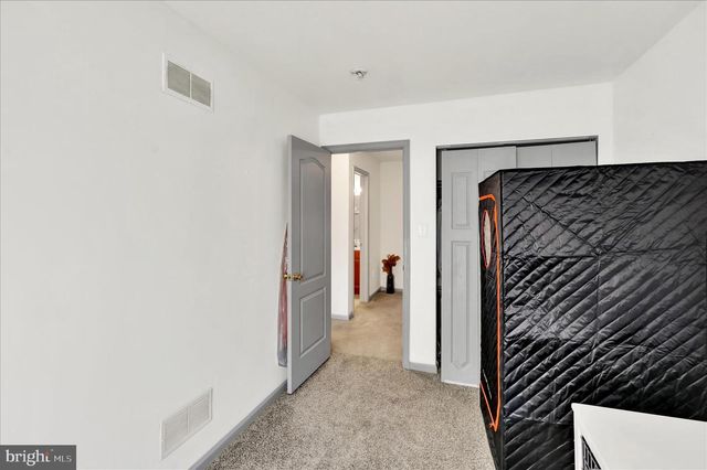 58 HORSESHOE DR, Douglassville, PA 19518