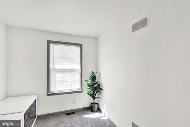 58 HORSESHOE DR, Douglassville, PA 19518