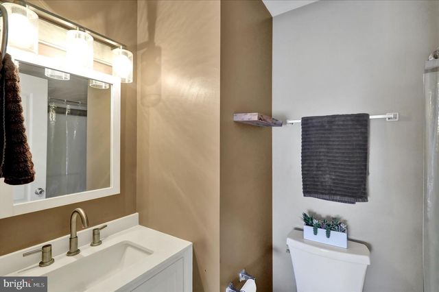 58 HORSESHOE DR, Douglassville, PA 19518