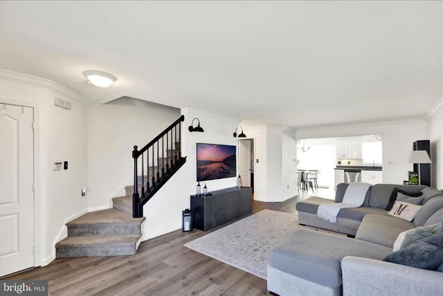 58 HORSESHOE DR, Douglassville, PA 19518