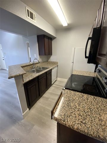 5174 South Jones Boulevard 208, Las Vegas, NV 89118