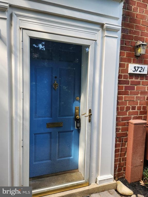 3721 GUNSTON RD, Alexandria, VA 22302