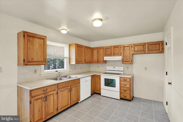 588 MOUNT GRETNA RD, Elizabethtown, PA 17022
