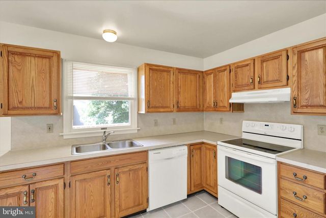 588 MOUNT GRETNA RD, Elizabethtown, PA 17022