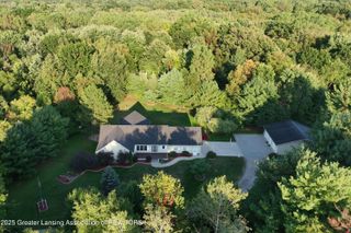 6039 W Beard Road, Perry, MI 48872