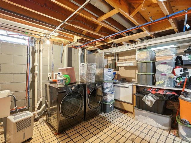 6235 N 95th STREET, Milwaukee, WI 53225