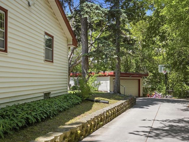 6235 N 95th STREET, Milwaukee, WI 53225