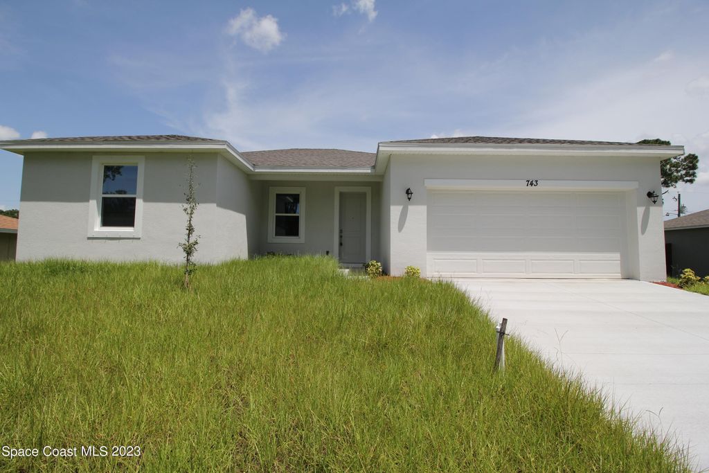743 Andrew Street SE, Palm Bay, FL 32909