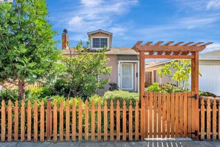 2434 Gaynor Ave, Richmond, CA 94804