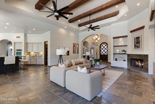 4327 E CAPRICORN Place, Chandler, AZ 85249