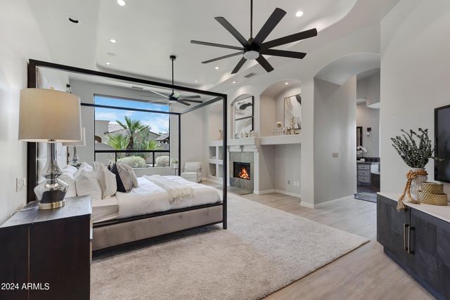 4327 E CAPRICORN Place, Chandler, AZ 85249