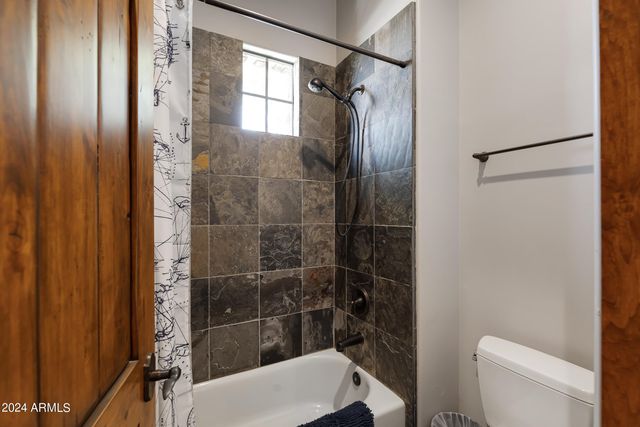 4327 E CAPRICORN Place, Chandler, AZ 85249