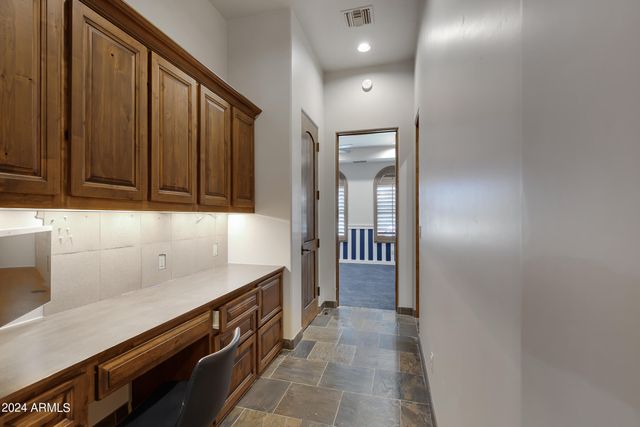 4327 E CAPRICORN Place, Chandler, AZ 85249