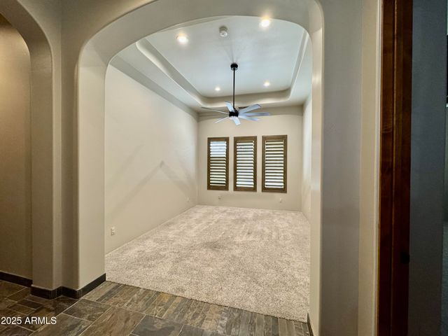 4327 E CAPRICORN Place, Chandler, AZ 85249