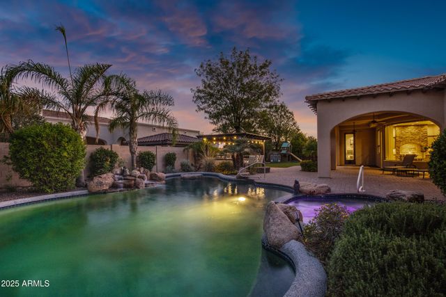 4327 E CAPRICORN Place, Chandler, AZ 85249