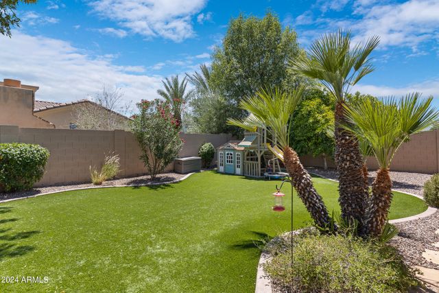 4327 E CAPRICORN Place, Chandler, AZ 85249